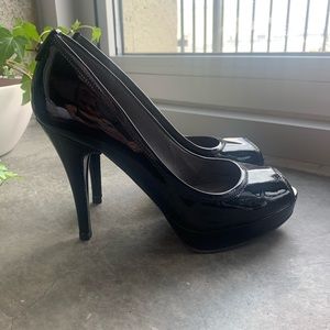 Stuart Weitzman Peep Toe Black Pump